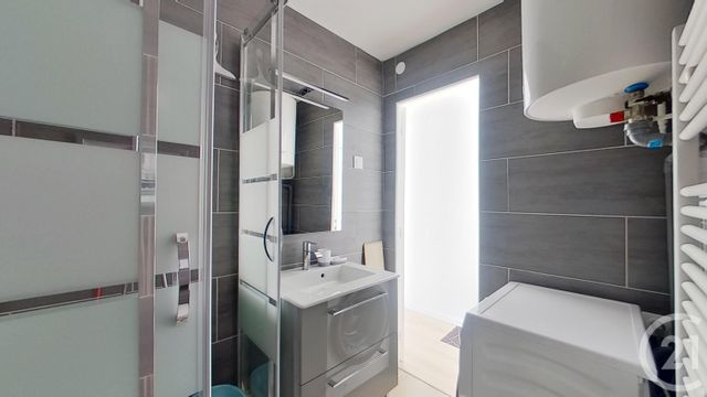 Afficher la photo en grand Appartement F1 à vendre - 1 pièce - 29.02 m2 - PARIS - 75009 - ILE-DE-FRANCE - Century 21 Cadet - Rochechouart